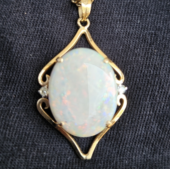 14k Opal And Diamond Chip Pendant - Picture 5 of 9